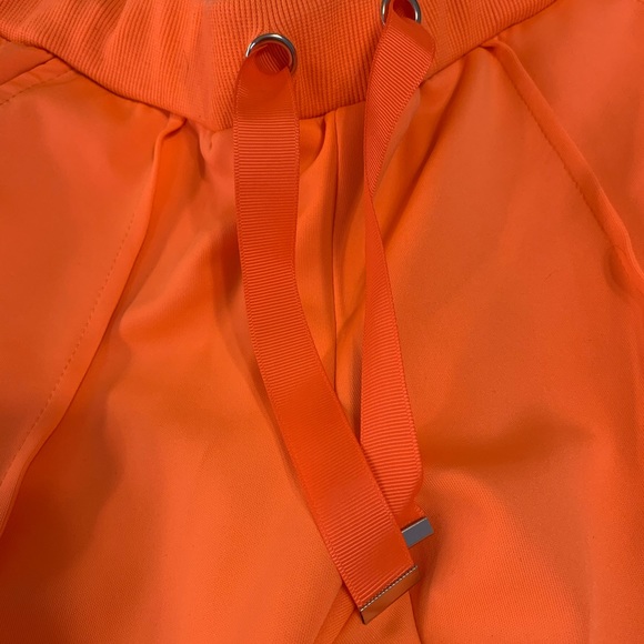 Tracksuit - Picture 4 of 5